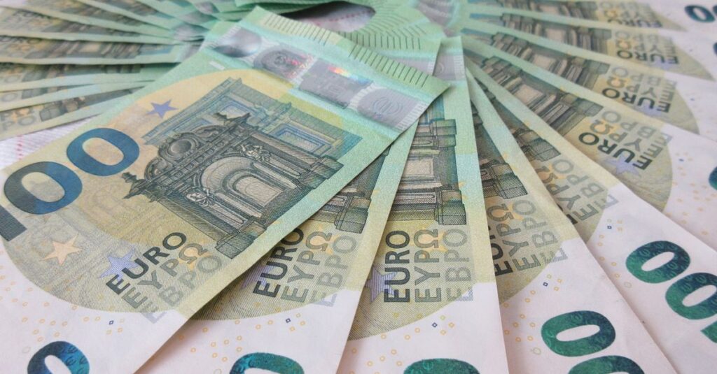 ブログ収益化に直結する記事構成と導線のイメージ図。コンバージョンを意識した設計が可視化されている。