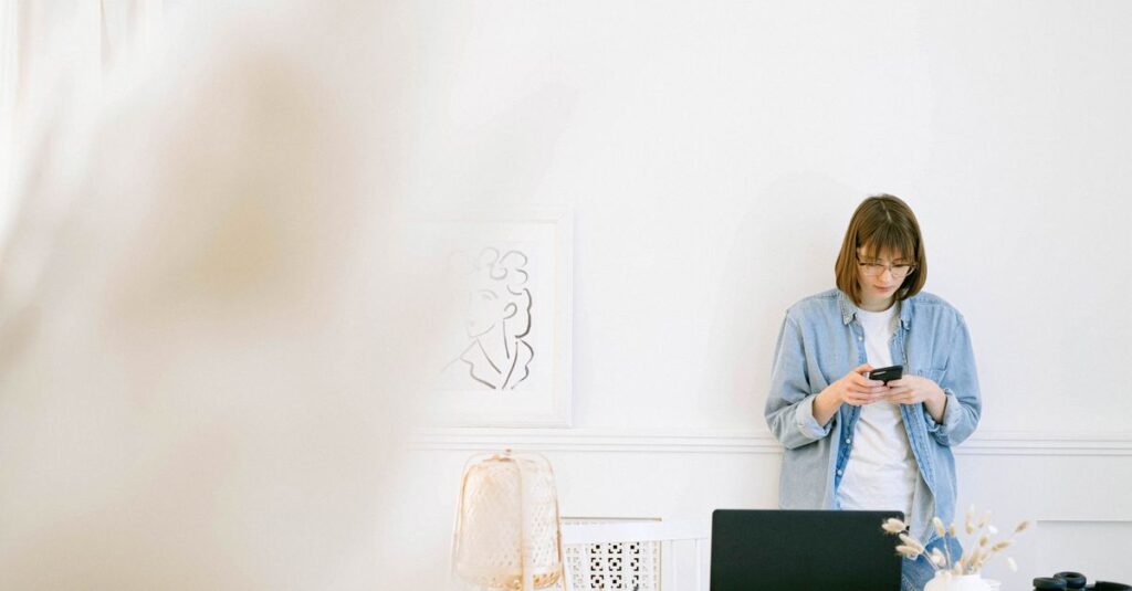 比較表導入前後で成果が変化したブログ体験を表現するヒーローイメージ