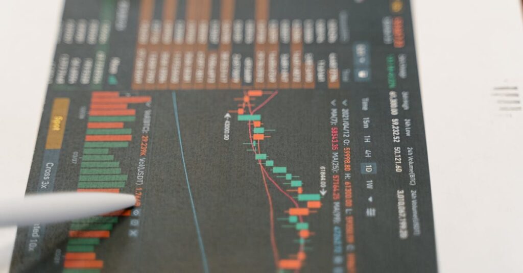 アフィリエイト収益の現実と作業中の様子を示すイメージ画像