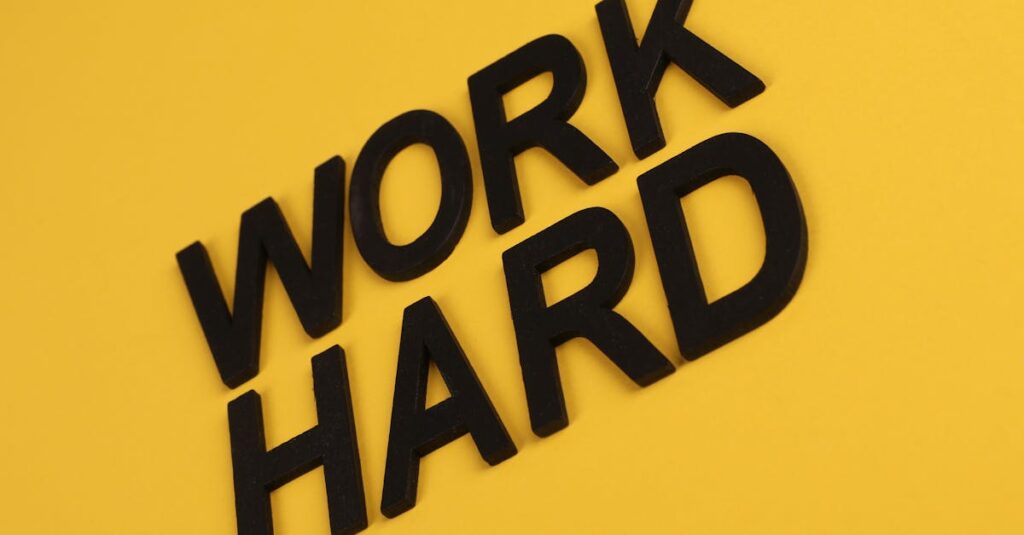 ブログ初心者がロングテール戦略で成功するまでの道のりを描いたビジュアル